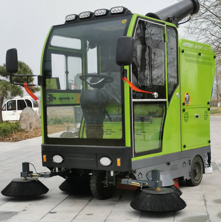 深水埗道路清洁广泛应用电动环卫清扫车
